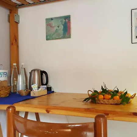 Mondello Alloggio Homestay