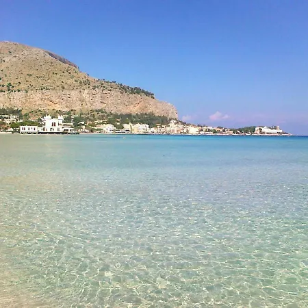Mondello Alloggio Homestay