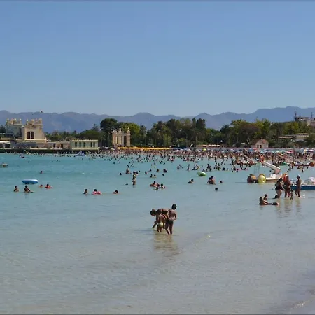 Mondello Alloggio Homestay